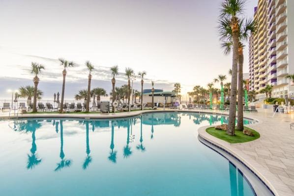 Highly Desired 6Th Floor 1 Bedroom Oceanfront - There Is Only One Ocean Walk Resort 606 Daytona Beach Extérieur photo